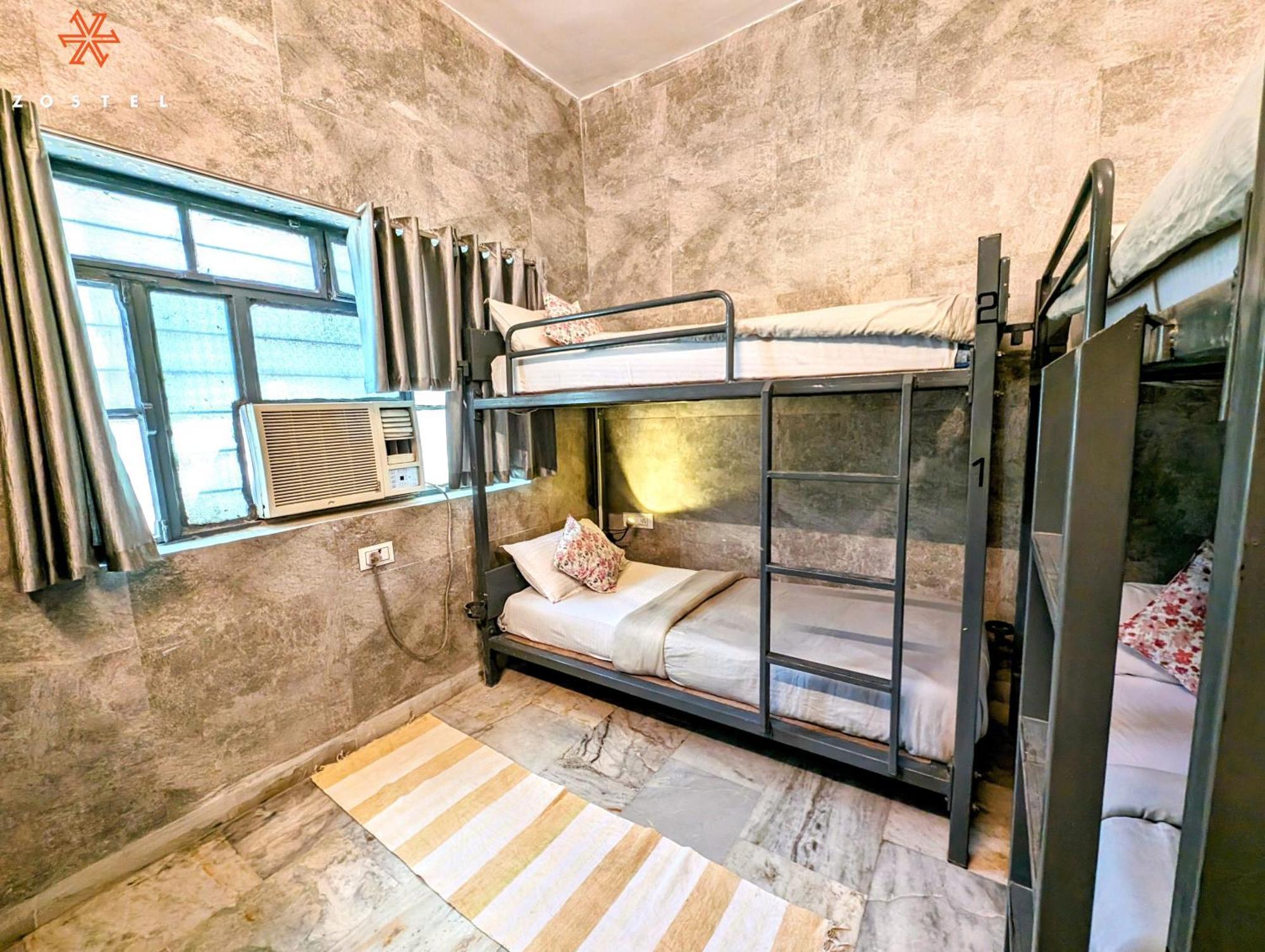 左思特普斯赫卡尔酒店 布什格尔 外观 照片